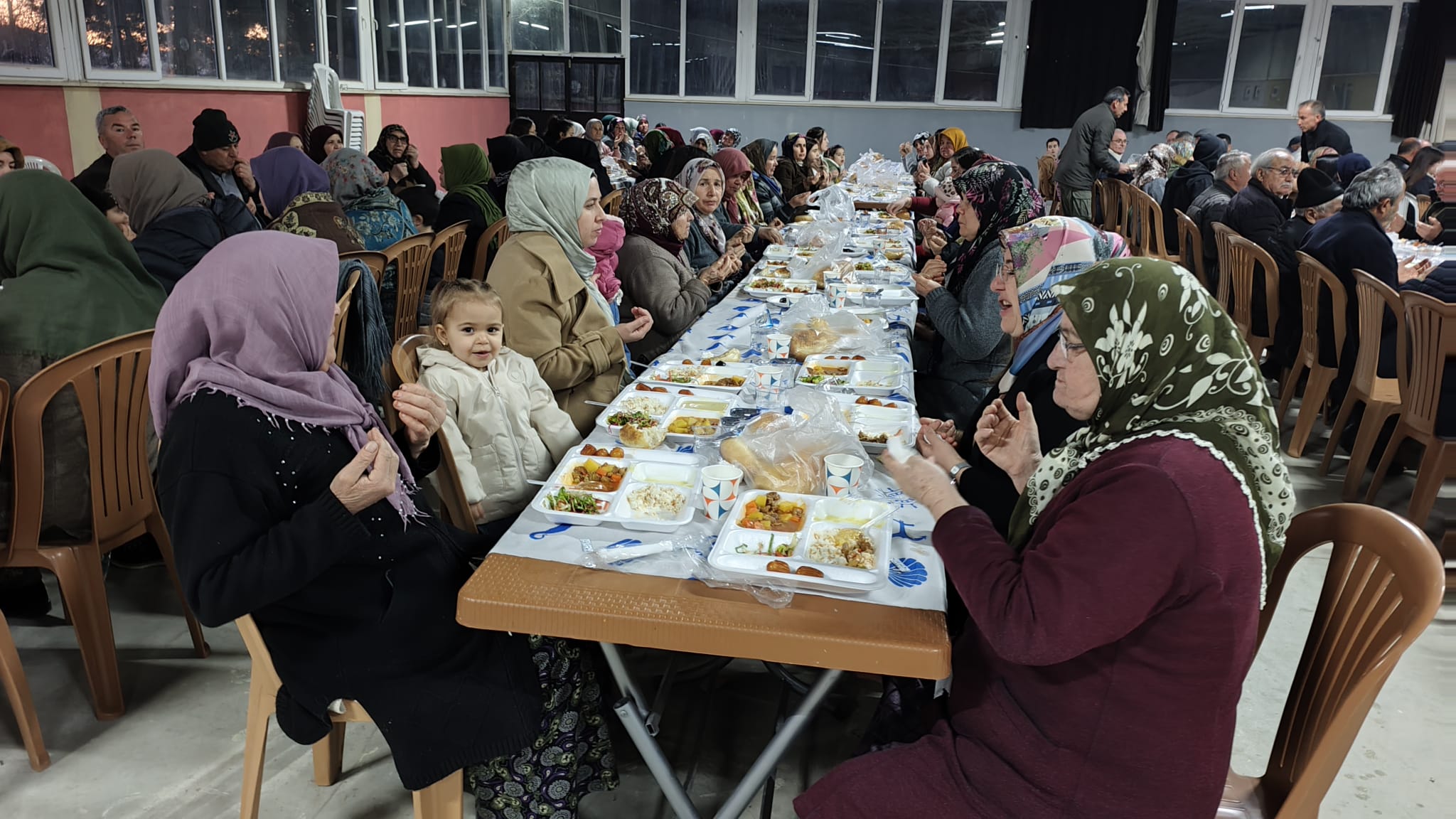 Başkan Gülsever Dağal’da iftarda vatandaşla buluştu